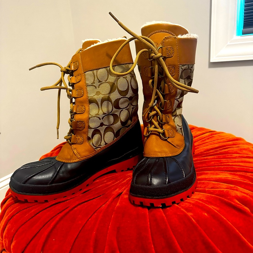 COACH DUCKBOOTS